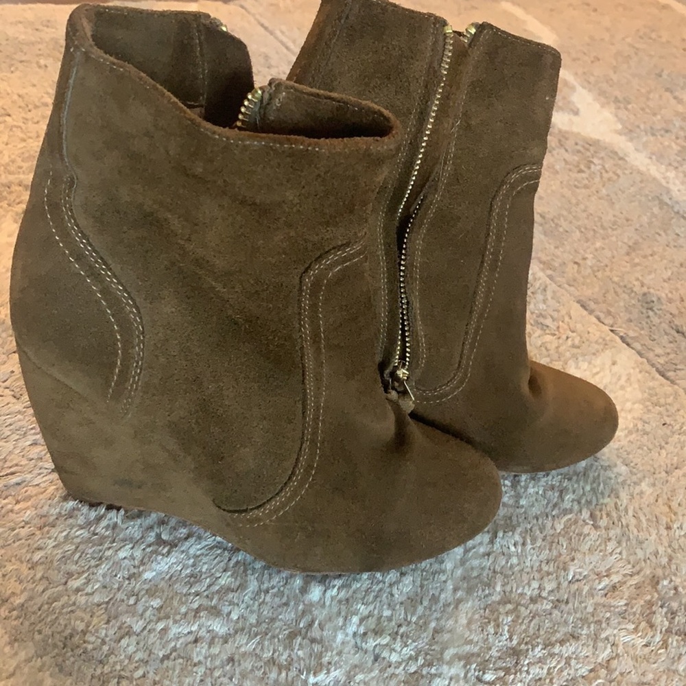 Joie wedge suede booties plus FREE second surprise pair of size 6 shoes - Picture 2 of 7
